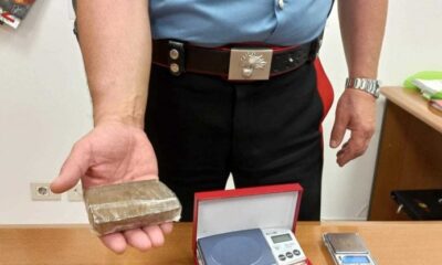 Cerveteri, 71enne ai domiciliari nascondeva droga in casa e in un bungalow: arrestato